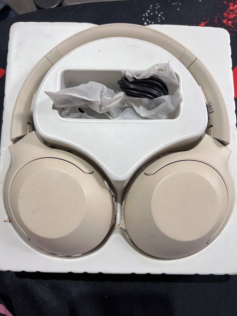 ROCK O3 Bluetooth V5.2 Headphones - Beige (Category: Headphones & Headsets) located in Manila. Submitted by ayyendp08516 (Listing ID 1459502857, Image 1). Description: - Beige ROCK headphones - Bluetooth V5.2 - 15-hour battery life - No charging cable included - Earcups have minor wear (see last photo), still fully functional - Ideal for listening to music anywhere.