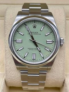 (Category: ) located in . Submitted by watchesbyjamesdy (Listing ID 1459527764, Image 1). Description: .