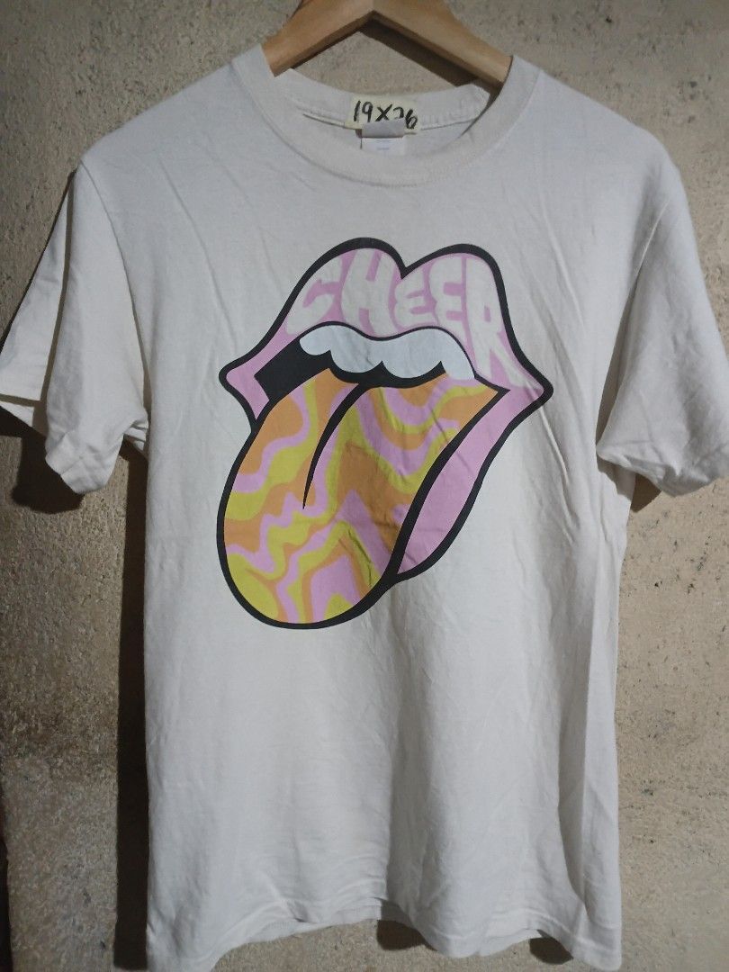 Rolling stone vibe (Category: Activewear) located in Manila. Submitted by lando271117 (Listing ID 1459626179, Image 1). Description: datails on picture.