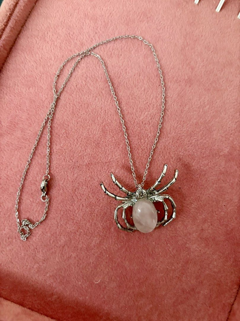 Rose quartz spider brooch pendant (Category: Brooches) located in Rizal. Submitted by katmandulovesmakeup (Listing ID 1457395999, Image 1). Description: Bnew rose quartz spider brooch Can be worn as pendant too have loop at the back Will give free chain.