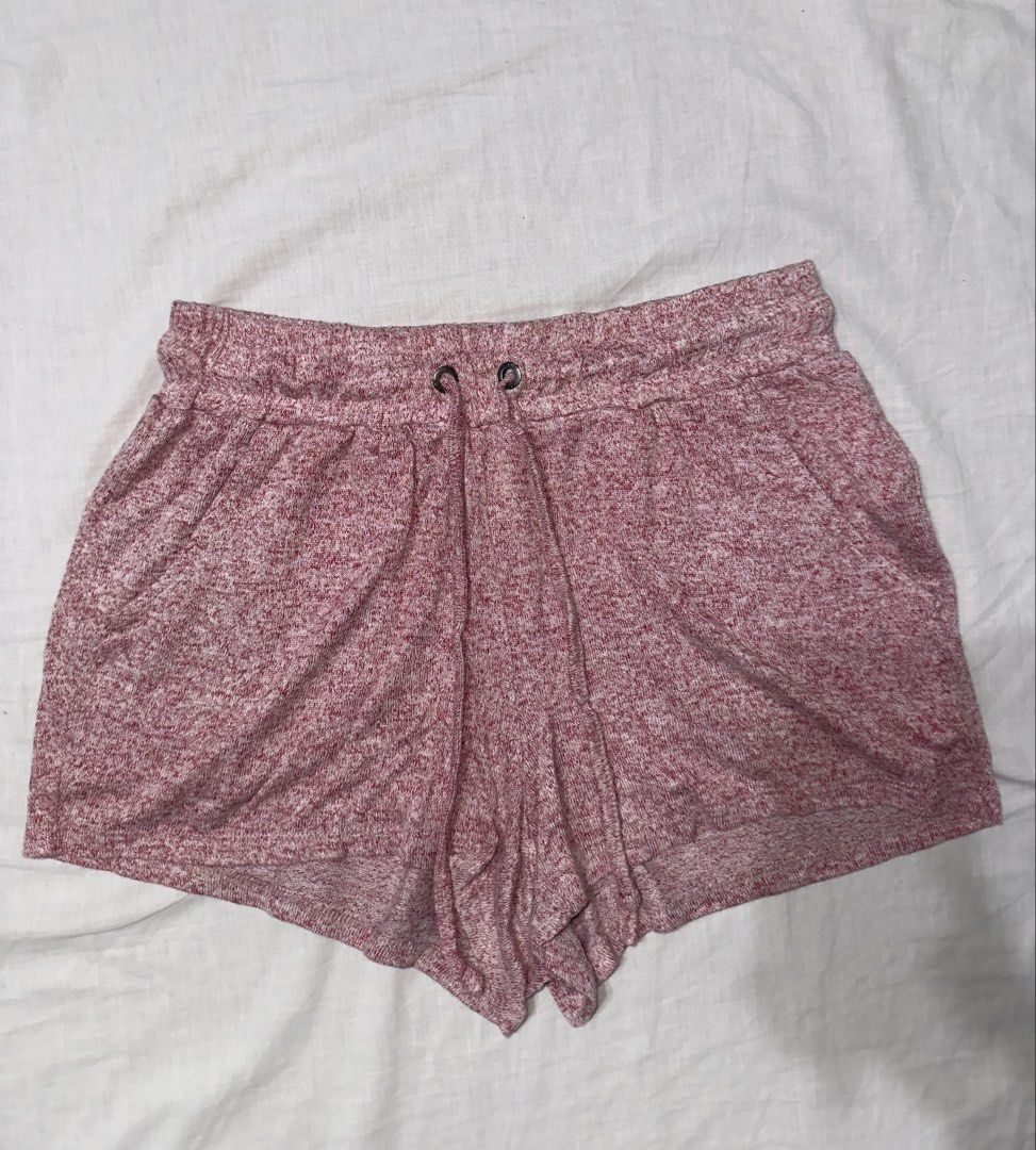 Roxy Pink Marled Knit Lounge Shorts XS (Category: Shorts) located in Santa Ana. Submitted by fatikilla (Listing ID 1459623292, Image 1). Description: - Roxy pink marled knit shorts - Size XS - Elastic waistband with drawstring - Two side pockets - Ideal for lounging or casual wear.