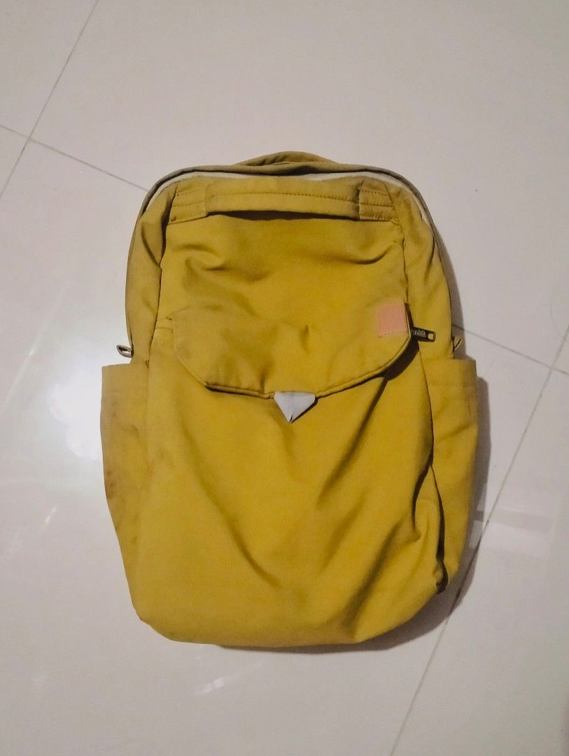Ruffles Yellow 15.6" Laptop Backpack (Category: Backpacks) located in San Mateo. Submitted by georgebread (Listing ID 1422580454, Image 1). Description: Ruffles Yellow 15.6" Laptop Backpack FOR SALE Bought for 1k, used for 2 months Location: San Mateo, Rizal needs wash comes with original Ruffles dustbag LAST PRICE 400.