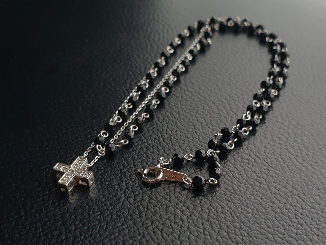 S925 Black Onyx Cross Nexklace (Category: Necklaces) located in Quezon City. Submitted by WasalakTwo (Listing ID 1459627103, Image 1). Description: Bought in Korea Goodcondition Clean and presentable 39cm Open for delivery nationwide.