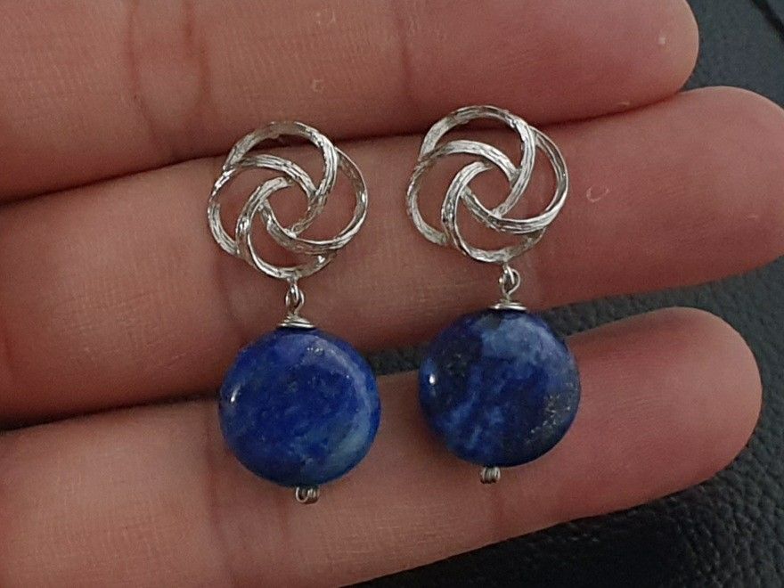 S925 Lapis Lazuli Earrings (Category: Earrings) located in Quezon City. Submitted by WasalakTwo (Listing ID 1459632060, Image 2). Description: Bought in Japan Goodcondition Clean and presentable Open for delivery nationwide.
