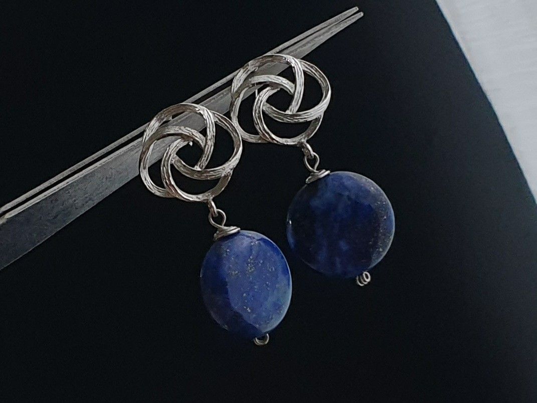S925 Lapis Lazuli Earrings (Category: Earrings) located in Quezon City. Submitted by WasalakTwo (Listing ID 1459632060, Image 3). Description: Bought in Japan Goodcondition Clean and presentable Open for delivery nationwide.