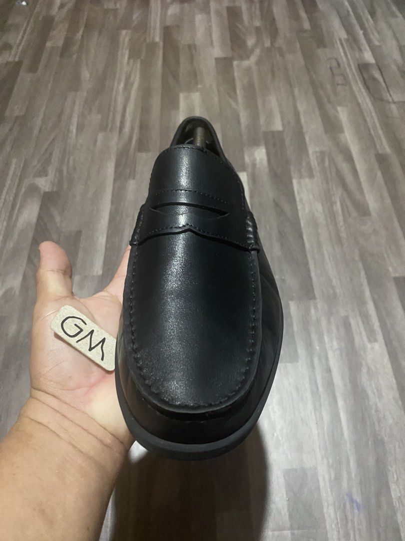 Salt and Chocolate Loafers (Category: Dress Shoes) located in Cebu City. Submitted by freemoon.b85e0c (Listing ID 1459629654, Image 3). Description: Salt and Chocolate Loafers Legit/Slightly used Size 8.5 us mens Price 1350 plus sf Good condition.