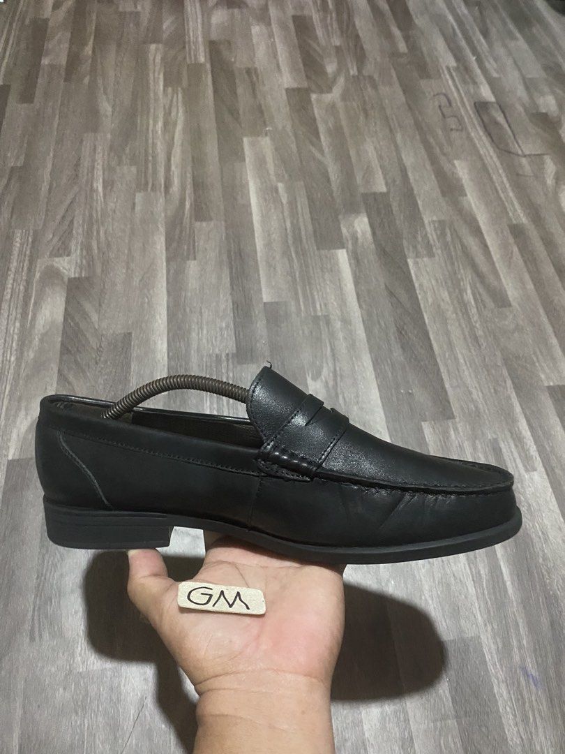 Salt and Chocolate Loafers (Category: Dress Shoes) located in Cebu City. Submitted by freemoon.b85e0c (Listing ID 1459629654, Image 2). Description: Salt and Chocolate Loafers Legit/Slightly used Size 8.5 us mens Price 1350 plus sf Good condition.