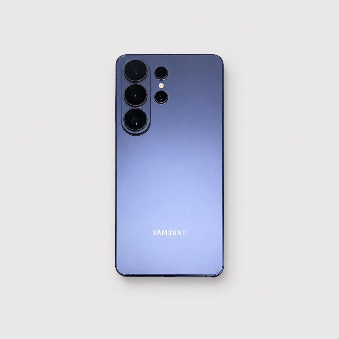 【租借】Samsung S26 Ultra 租借 /三星s 26 ultra租 /s26u 租/s26u 出租/s26 u 租/s26 u租/s26 ultra 租借 （分類：Samsung 三星）位於 Hong Kong。 由 rent_ec___________________yu 提交（商品編號 1459630381，圖片 1）。簡介： 租借Samsung S26 Ultra $ 260 兩日 四日或之後$20/日 🚇市區各站皆可交收，詳細範圍在圖2 如需在範圍外交收，可選擇： 🅰️租借兩日或以上，或 🅱️+$20 租一日，用機時間最高可達48小時 （🉑️提前一日交機，🉑️使用後翌日才還機） ➡️（例 1 號提前取機，3號再歸還） 租機含： 🔘S26 Ultra 512GB手機 🔘手機殼 🉑️免費借： 🔘多頭usb（可將檔案、照片、影片轉移到iPhone、其他安卓電話、mac電腦、windows電腦） 🔘移動電源（尿袋） 🔘伸縮自拍棒 🔘充電線 按金方案 1