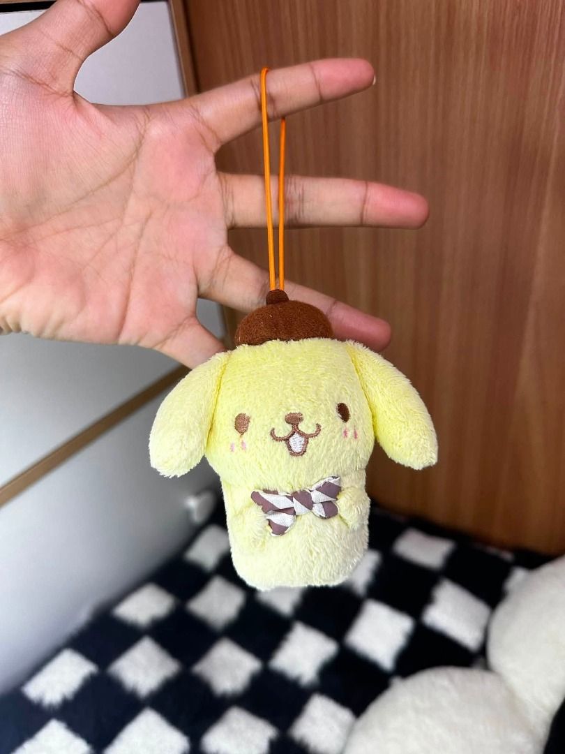 Sanrio 2016 Pompompurin bow tie Bag Charm Strap Keychain (Category: Character Goods) located in Quezon City. Submitted by genie.fluff (Listing ID 1459622352, Image 2). Description: .