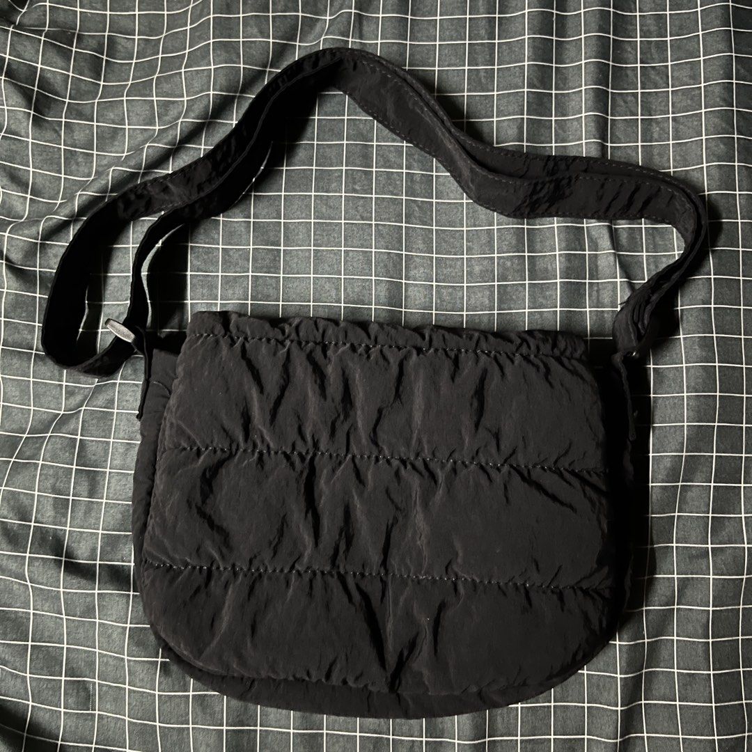 Sea Gloca Puffy Sling Bag (Category: Cross-body Bags) located in Las Pinas. Submitted by askingnoelle (Listing ID 1459659749, Image 1). Description: Bag Style: Crossbody Material: Nylon Dimensions: 23x4x17cm (L x W x H) Color: Black+Beige+Baby Blue Closure Type: Magnetic Snap Spacious.