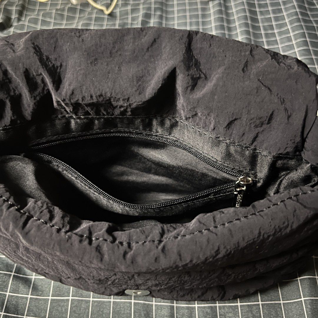 Sea Gloca Puffy Sling Bag (Category: Cross-body Bags) located in Las Pinas. Submitted by askingnoelle (Listing ID 1459659749, Image 2). Description: Bag Style: Crossbody Material: Nylon Dimensions: 23x4x17cm (L x W x H) Color: Black+Beige+Baby Blue Closure Type: Magnetic Snap Spacious.