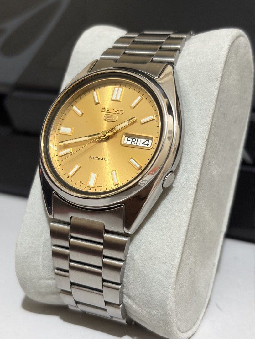 SEIKO 5 SNXS81K1 (Category: Men's Watches) located in Manila. Submitted by labraquelo57009 (Listing ID 1459592075, Image 2). Description: SEIKO 5 SNXS81K 3800 php 🏷️ - SLIGHTLY NEGOTIABLE/FAST DEAL - Serial number 562194 - Lightly used - Movement 7S26 Auto - case size 37mm - PRE OWNED - Replacement box - no manual cards Sta Mesa Manila📍 Feel free to pm.