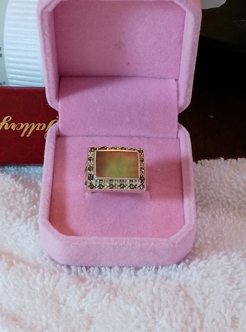 Sept5C Art Deco rectangular abalone shell center ster silver ring sz7 (Category: Rings) located in Antipolo. Submitted by treasure.keeper (Listing ID 1459686685, Image 3). Description: vintage art deco piece of an abalone ring ster silver size 7 plus no return no exchange.