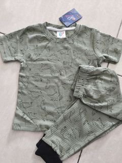 (Category: ) located in . Submitted by thriftbyneesa (Listing ID 1459566440, Image 1). Description: .