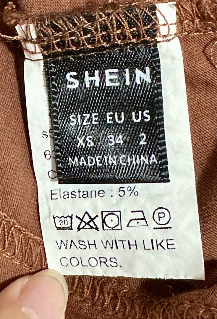 SHEIN Brown Corset Bustier Top XS (Category: Sleeveless) located in Cebu City. Submitted by ann_4 (Listing ID 1459504185, Image 3). Description: Worn only ONCE. Size : XS Price : 100 - Brown corset top from SHEIN - Soft naterial - Boning details for a structured look - Strapless design - Versatile for dressing up or down .