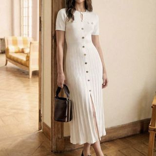 (Category: ) located in . Submitted by thewardrobe (Listing ID 1459580384, Image 1). Description: .