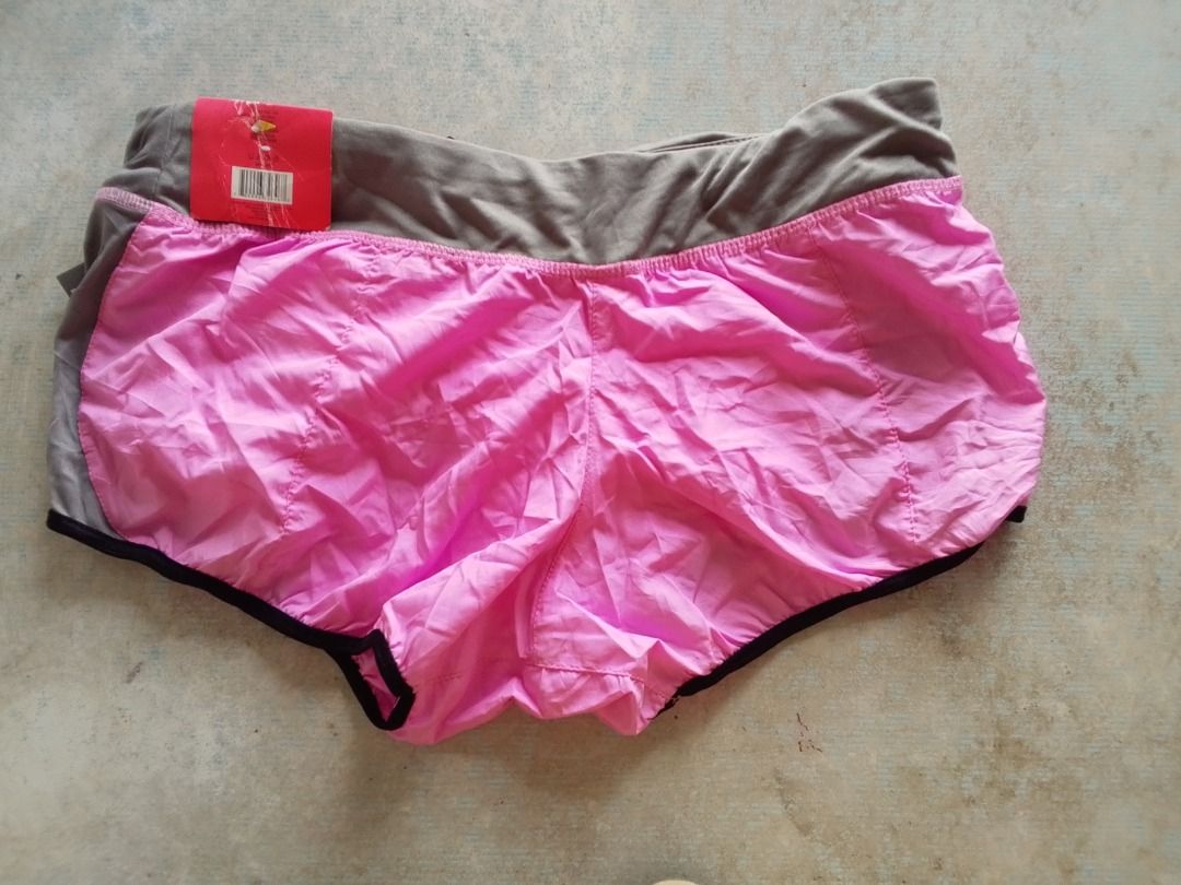 Shorts US BNEWTAG (Category: Activewear) located in Los Banos. Submitted by mania-62906 (Listing ID 1459506649, Image 3). Description: BNewtag. US Large.