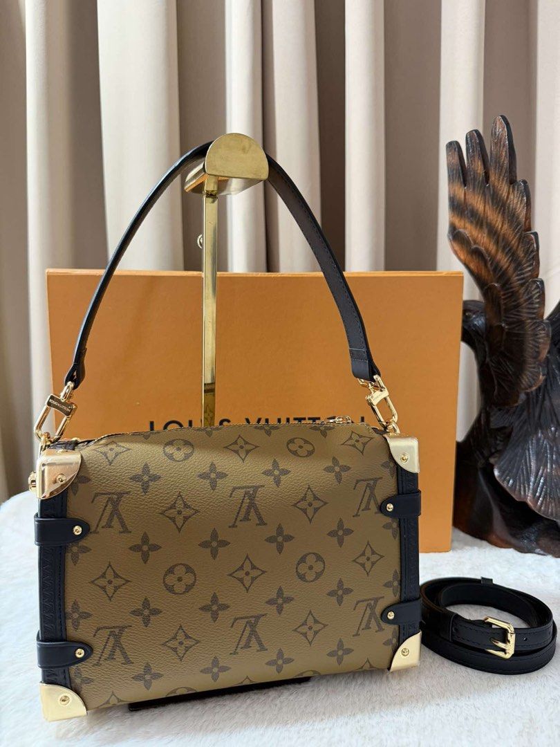 ❣️Side trunk Two-tone ❣️ (Category: Cross-body Bags) located in Manila. Submitted by annmacalua (Listing ID 1459495943, Image 2). Description: What u see is what u get!🥰.