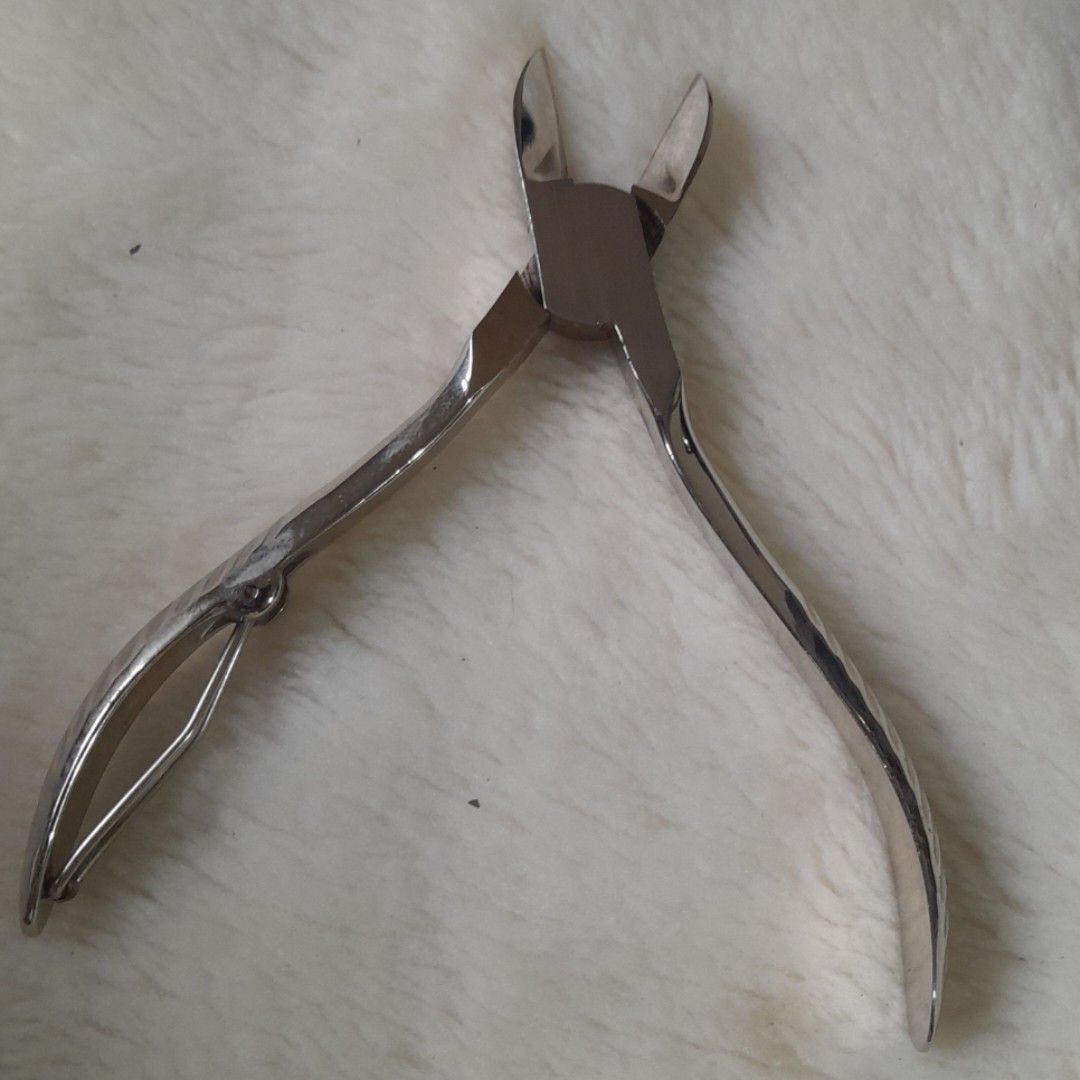 Solingen Germany Big Nipper (Category: Hands & Nails) located in Bocaue. Submitted by marajapansurplus (Listing ID 1459684838, Image 2). Description: - Japan sourced item - Solingen Big Nipper - Made in Germany - High-quality stainless steel - Precision sharp blades for clean cuts - Ergonomic handles for comfortable use - Ideal for personal grooming and maintaining tidy nails.