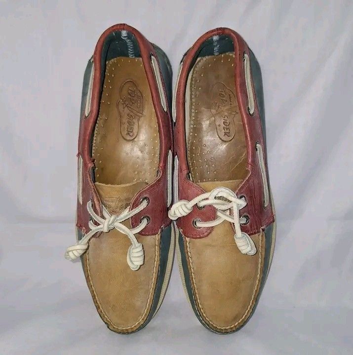 Sperry Top sider Size 9M (Category: Sneakers) located in Abucay. Submitted by source8600 (Listing ID 1459611653, Image 1). Description: .