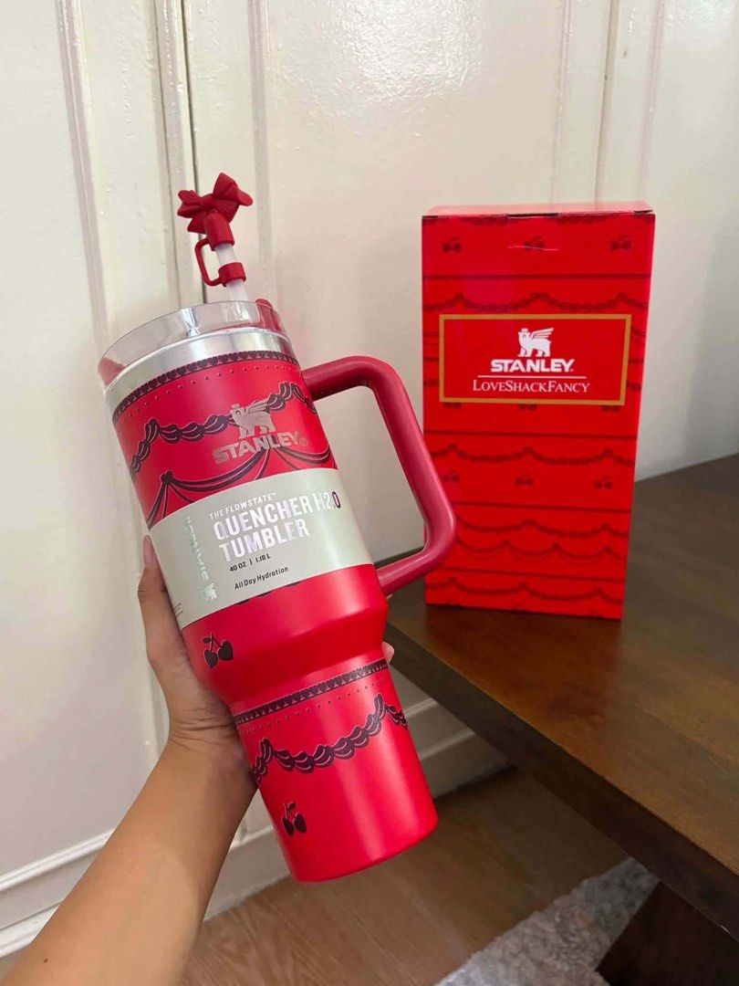 Stanley loveshackfancy (Category: Water Bottles & Tumblers) located in Quezon City. Submitted by stuffs.hellyy (Listing ID 1459655146, Image 3). Description: ganda so much! 🥺💖 with box .