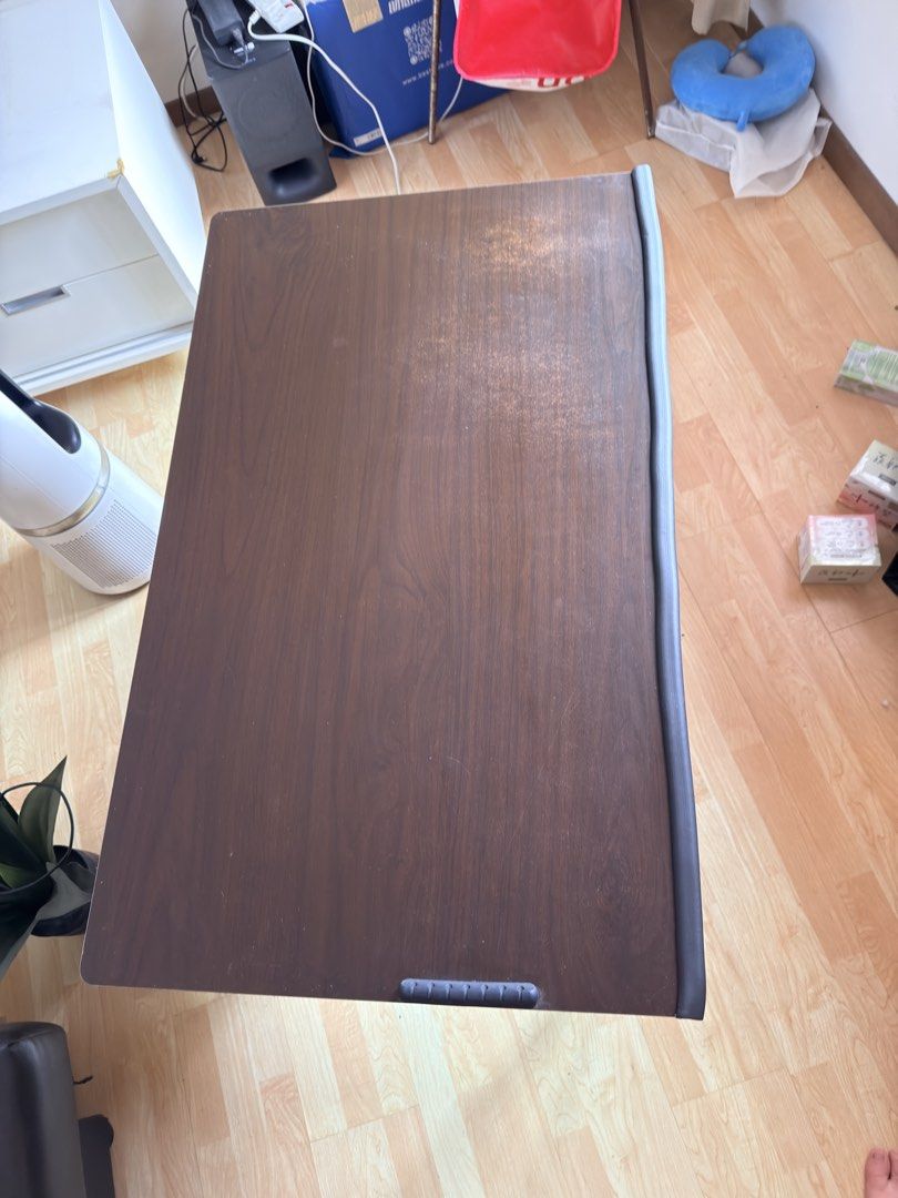 Study table (Category: Tables & Sets) located in Singapore. Submitted by kennyzzz89 (Listing ID 1459560709, Image 2). Description: Study table for sell. First come first serve. No fuss. 100cm x 60cm Collect at Hougang Ave 5 .