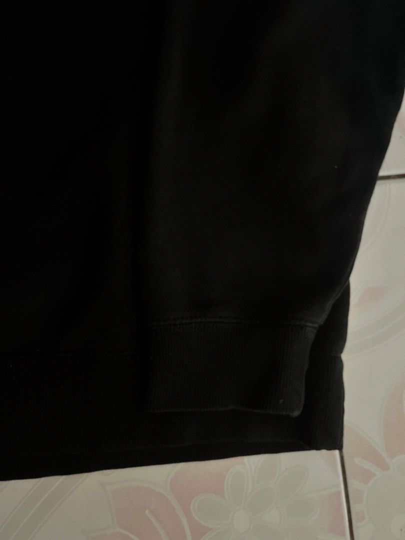 Stussy Black Crewneck Sweatshirt (Category: Coats, Jackets and Outerwear) located in Manila. Submitted by freedog-db88 (Listing ID 1459624703, Image 3). Description: - Black Stussy sweatshirt - Embroidered Stussy logo (navy & white) - Classic crewneck design - Ribbed cuffs and hem - Ideal for casual wear -Authentic stuu -10/10 .