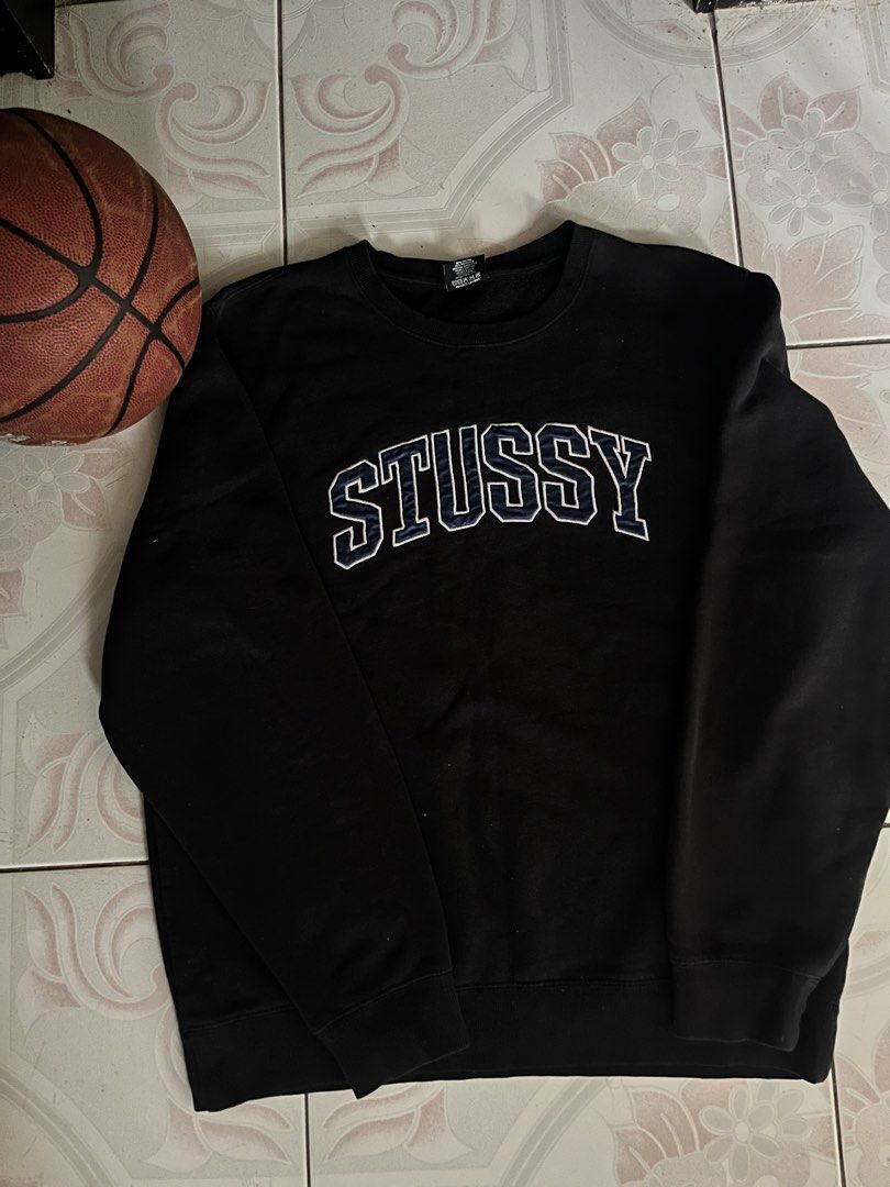 Stussy Black Crewneck Sweatshirt (Category: Coats, Jackets and Outerwear) located in Manila. Submitted by freedog-db88 (Listing ID 1459624703, Image 1). Description: - Black Stussy sweatshirt - Embroidered Stussy logo (navy & white) - Classic crewneck design - Ribbed cuffs and hem - Ideal for casual wear -Authentic stuu -10/10 .