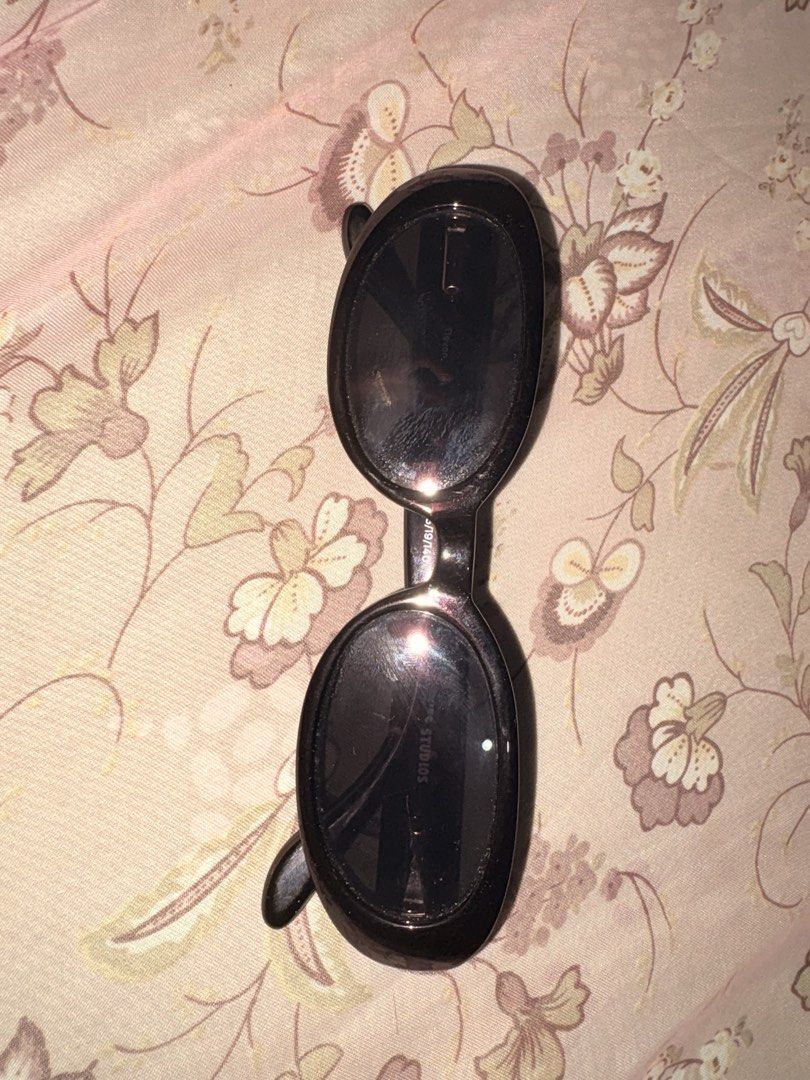 Sunnies Studios Oval Sunglasses (Devon) (Category: Sunglasses & Eyewear) located in Bacolod City. Submitted by starrystarry.night08 (Listing ID 1459630967, Image 1). Description: Selling my Sunnies Studios sunglasses (Devon). There are minimal scratches on the lenses and minimal signs of use, but they’re still in good condition. Just need a little cleaning since I haven’t used them in a while and they’ve just been sitting unused. ✨ - Brand: Sunni