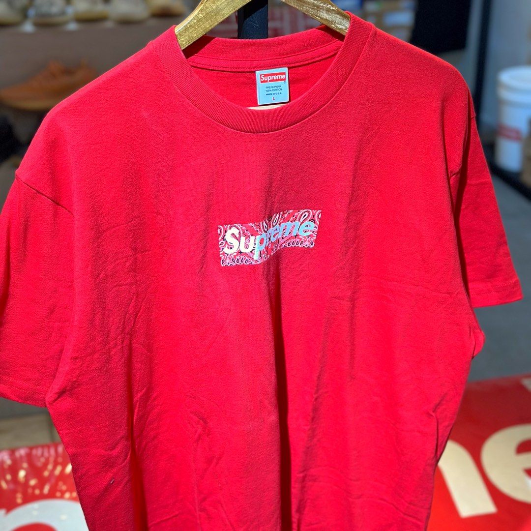 Supreme Bandana Box Logo Tee Red (Category: Tshirts & Polo Shirts ) located in Quezon City. Submitted by inside_plug (Listing ID 1459617684, Image 2). Description: For Sale Supreme Bandana Box Logo Tee Red - Large Brandnew Dm us to purchase.