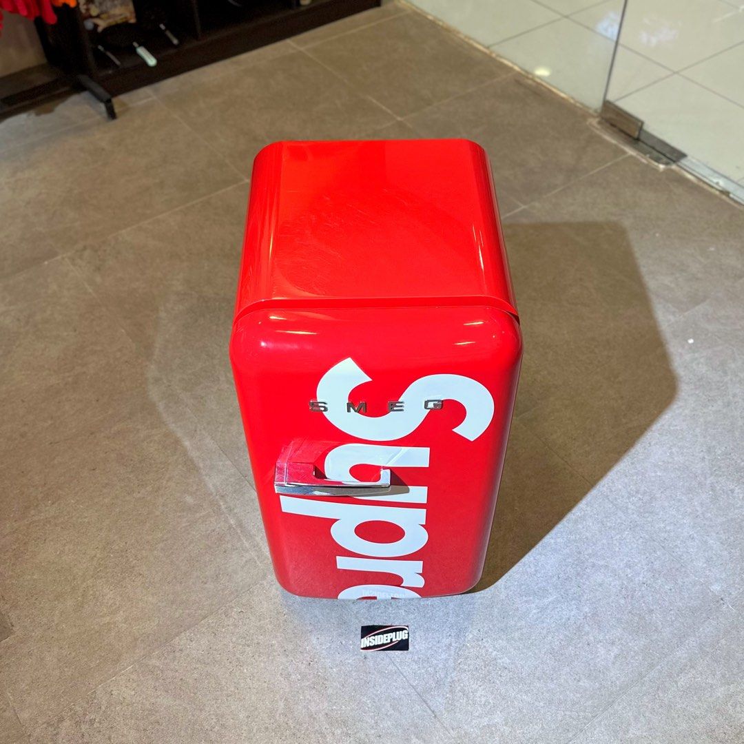 Supreme SMEG Mini Ref (Category: Refrigerators and Freezers) located in Quezon City. Submitted by inside_plug (Listing ID 1459618814, Image 1). Description: For Sale Supreme SMEG Mini Ref Brandnew Dm us to purchase.