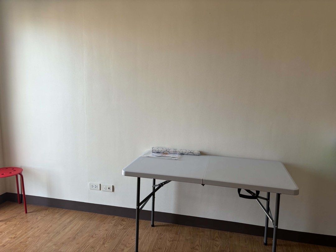 Symfoni Kamias condo (Category: Room Rentals) located in Manila. Submitted by just_trying (Listing ID 1459634738, Image 3). Description: 18k one month deposit one month advance 1 year term renewable.