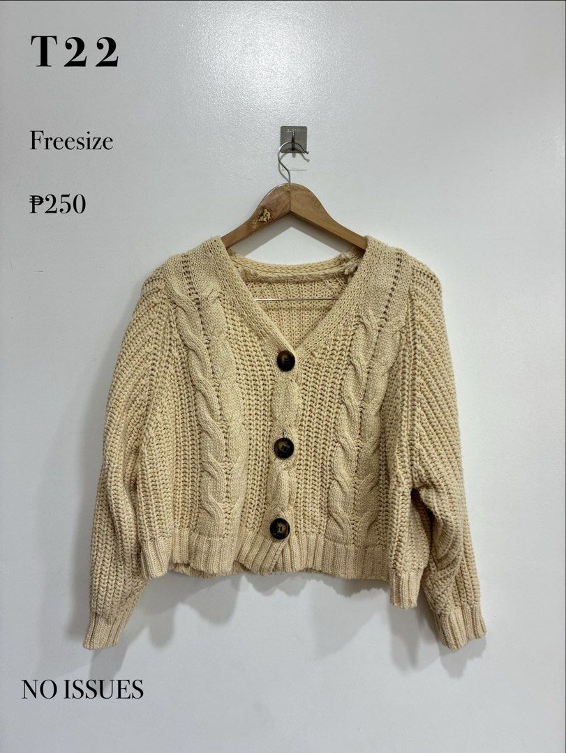 T22. Beige Cable Knitted Sweater Jacket ( PRELOVED ) (Category: Coats, Jackets and Outerwear) located in Manila. Submitted by thrifters.mnl.28 (Listing ID 1459516296, Image 1). Description: .