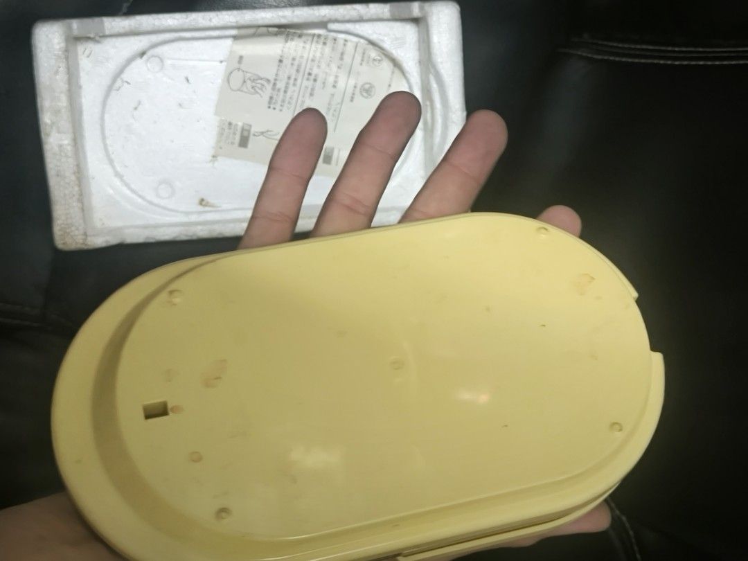 Tanita Kitchen Scale 1kg Capacity (Category: Other Kitchenware & Tableware) located in Angeles City. Submitted by yellowbrickstore (Listing ID 1459570122, Image 2). Description: - Yellow Tanita kitchen scale - Max capacity: 1kg - Ideal for cooking and baking ingredients - Simple and easy-to-use dial design - Includes original packaging.