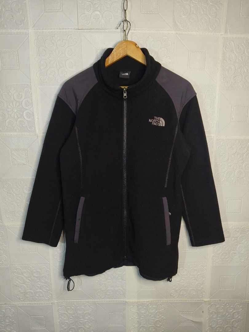 The Northface Fleece jacket (Category: Coats, Jackets and Outerwear) located in Davao. Submitted by tsupremacy (Listing ID 1459528911, Image 1). Description: The Northface Fleece jacket - Size 110 on tag - Authentic/Legit - Excellent Condition - Color may vary due to lighting. - Colo rate: 9.8/10 - Width 21 Inches - Length 29 - Need wash only - Issue: none.