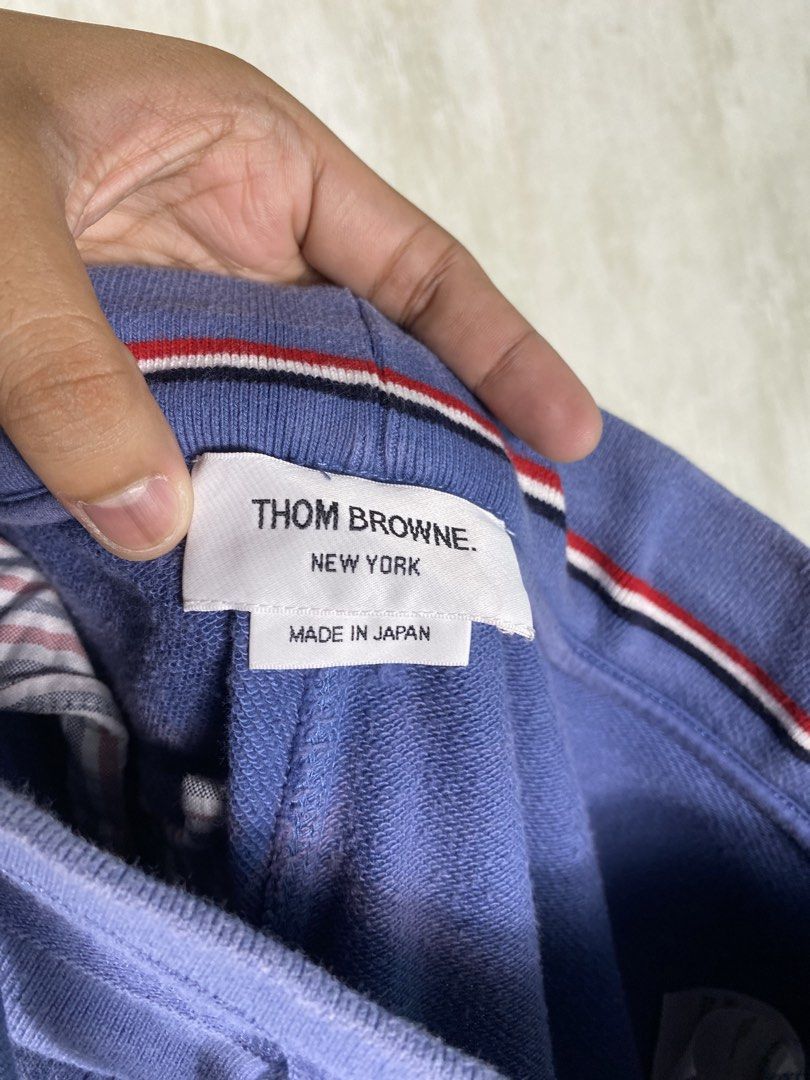 Thom Browne Short (Category: Shorts) located in Cabanatuan. Submitted by luwer (Listing ID 1459645317, Image 3). Description: Thom Browne Short in good condition minimal fade inner and outer.