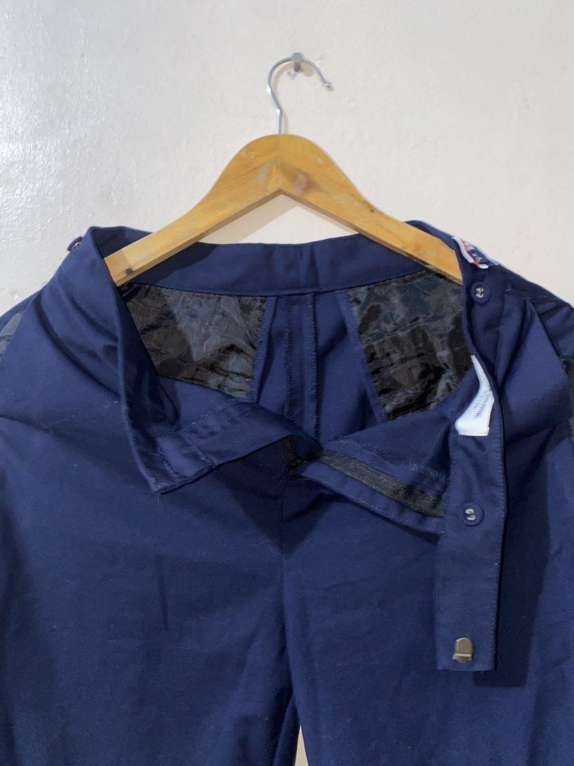 THOM BROWNE Shorts (Category: Luxury Apparel) located in Muntinlupa City. Submitted by ddptgs.thrift (Listing ID 1459513385, Image 3). Description: THOM BROWNE 9.5/10 Condition 9.5/10 Color rate Size Fit to S-M.
