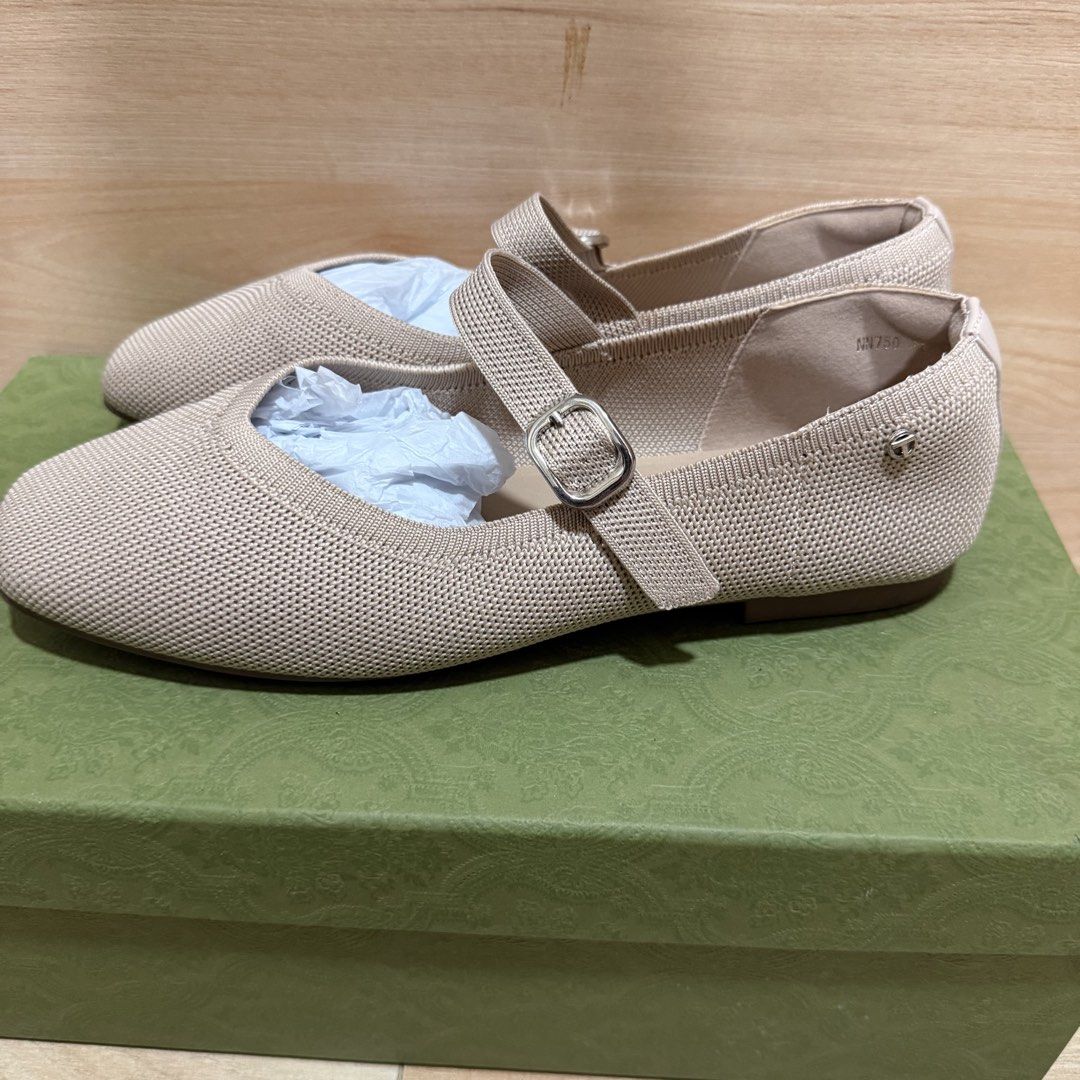 Tomaz Mary Jane Flats (Category: Flats & Sandals) located in Tarlac. Submitted by rectopaulineee_ (Listing ID 1459594171, Image 3). Description: - Tag says 41 but can fit only up to 40.5 (for wide feet) - Used ONCE only - Malaysian Brand - No WW photo - True to size MOP: Gash/BDO/Maribank MOD: J&T or SDD NOTE: SF to be shouldered by the buyer. No sf, no shipping.