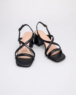 (Category: ) located in . Submitted by clothesaffairs (Listing ID 1459515737, Image 1). Description: .