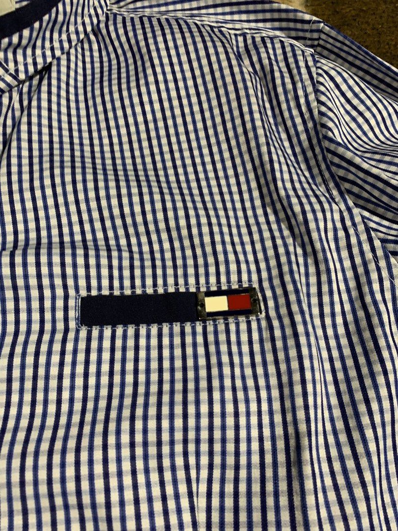 TOMMY HILFIGER POLO LONGSLEEVE (Category: Formal Shirts) located in San Jose. Submitted by kapitan.onixxc (Listing ID 1459551694, Image 3). Description: 18x23.