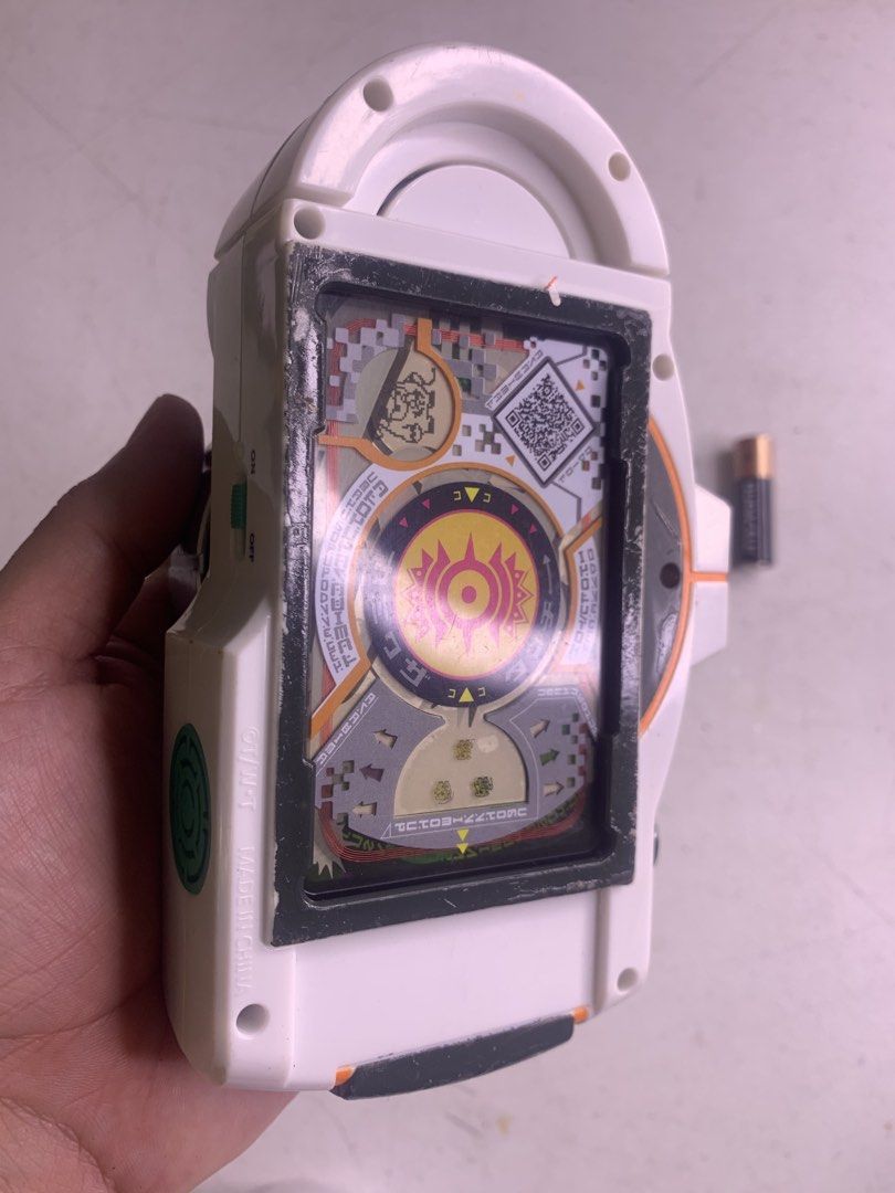 Tomy Kamiwaza Power-Shot (Category: Interactive Toys) located in Carmona. Submitted by bihira (Listing ID 1459521879, Image 2). Description: Tomy Kamiwaza Power-Shot - WYSIWYG - As is / Signs of use - Tested working.
