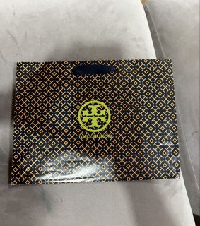 (Category: ) located in . Submitted by curatedclosetbyj (Listing ID 1459584111, Image 1). Description: .