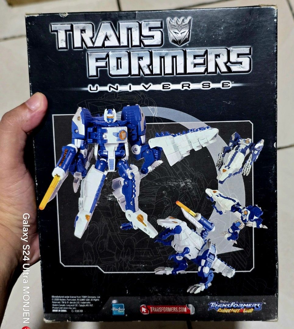 TRANSFORMERS OVERKILL 🔥 (Category: Action & Battle Toys) located in Pasay City. Submitted by monjentoysandcollectibles (Listing ID 1459541675, Image 2). Description: TF UNIVERSE OVERKILL deluxe 🔥 Bnew | box not mint | no manual Price: 1999 only | GCash | PASAY 📌 Pickup Ship Lalamove Grab LBC 🔴.