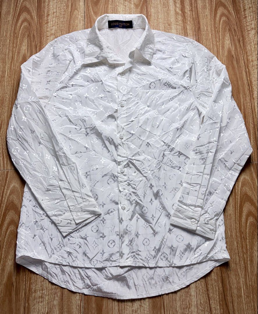 translucent Louis Vuitton monogram (Category: Longsleeves) located in Manila. Submitted by navarrojov61988 (Listing ID 1459579453, Image 1). Description: .