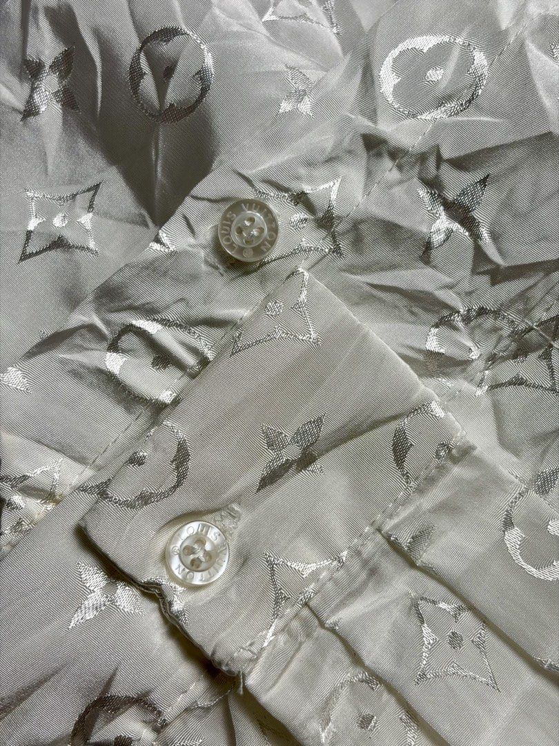translucent Louis Vuitton monogram (Category: Longsleeves) located in Manila. Submitted by navarrojov61988 (Listing ID 1459579453, Image 2). Description: .