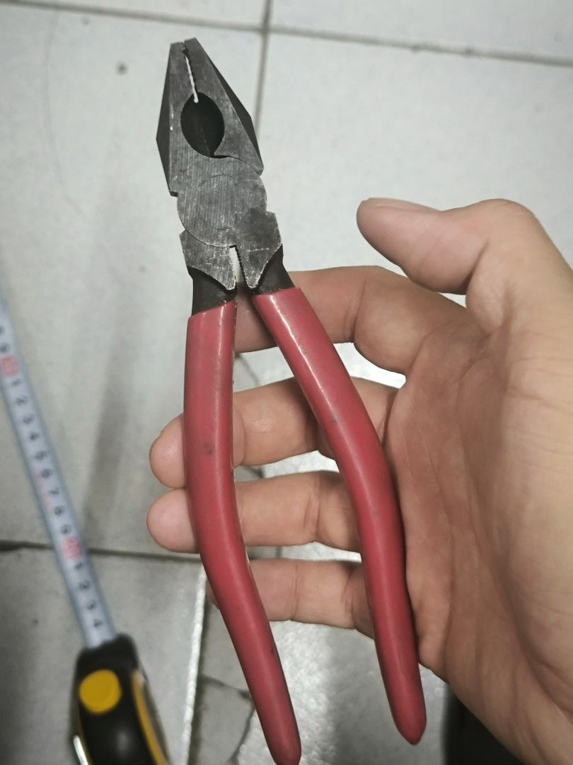 TTC Tsunoda Combination Pliers 175mm (CP-175) (Category: Home Improvement Tools & Accessories) located in Angeles City. Submitted by yellowbrickstore (Listing ID 1459569862, Image 3). Description: Brand: TTC (Tsunoda Co., Ltd.) — Made in Japan Model: CP-175 Size: 175mm / ~7 inches Material: Forged Steel with insulated vinyl handle grips Features: Integrated wire cutter, serrated gripping jaws, and pipe grip section. Condition: Surplus item in goo