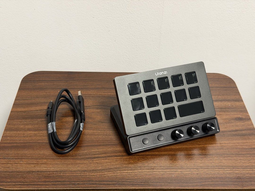 Ulanzi Creative Deck D200x (Alternative for Stream Deck) (Category: Computer Parts) located in Pasig City. Submitted by matthewpilapil (Listing ID 1459680925, Image 3). Description: Ulanzi Creative Deck For Sale Got it ng 5,000Php sa orange app. Selling for 3,900PHP Best use for streamers. (Good alternative sa stream deck) Complete Set w/ box RFS: Nakatambak lang, di na nagagamit. Pickup/Shipping Shipping Fee should be shoulder by buyer..