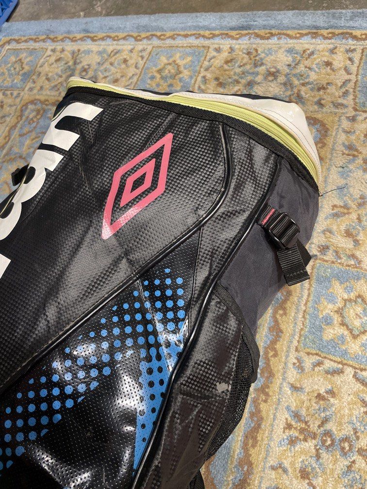 UMBRO BAGPACK (Category: Activewear) located in Kuala Kangsar. Submitted by acceptanyoffer (Listing ID 1459630713, Image 3). Description: condition good.