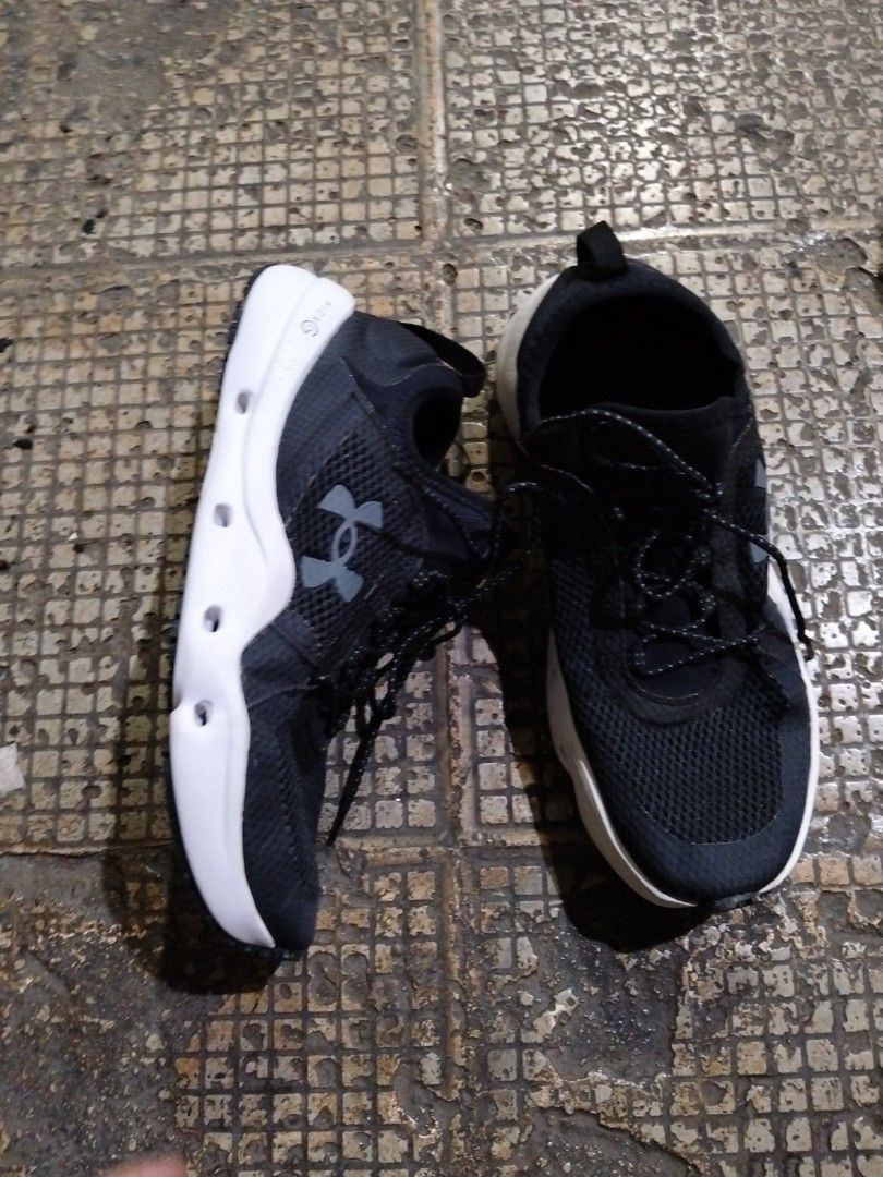 Under armour (Category: Sneakers) located in El Salvador. Submitted by francheskaukayukay (Listing ID 1459575292, Image 2). Description: .