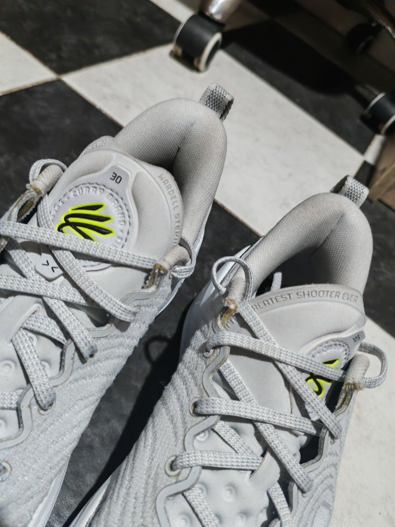 Under Armour Curry 12 Gravity US9 Mens (Category: Racket and Ball Sports) located in Quezon City. Submitted by raynelaus92665 (Listing ID 1459583851, Image 3). Description: .